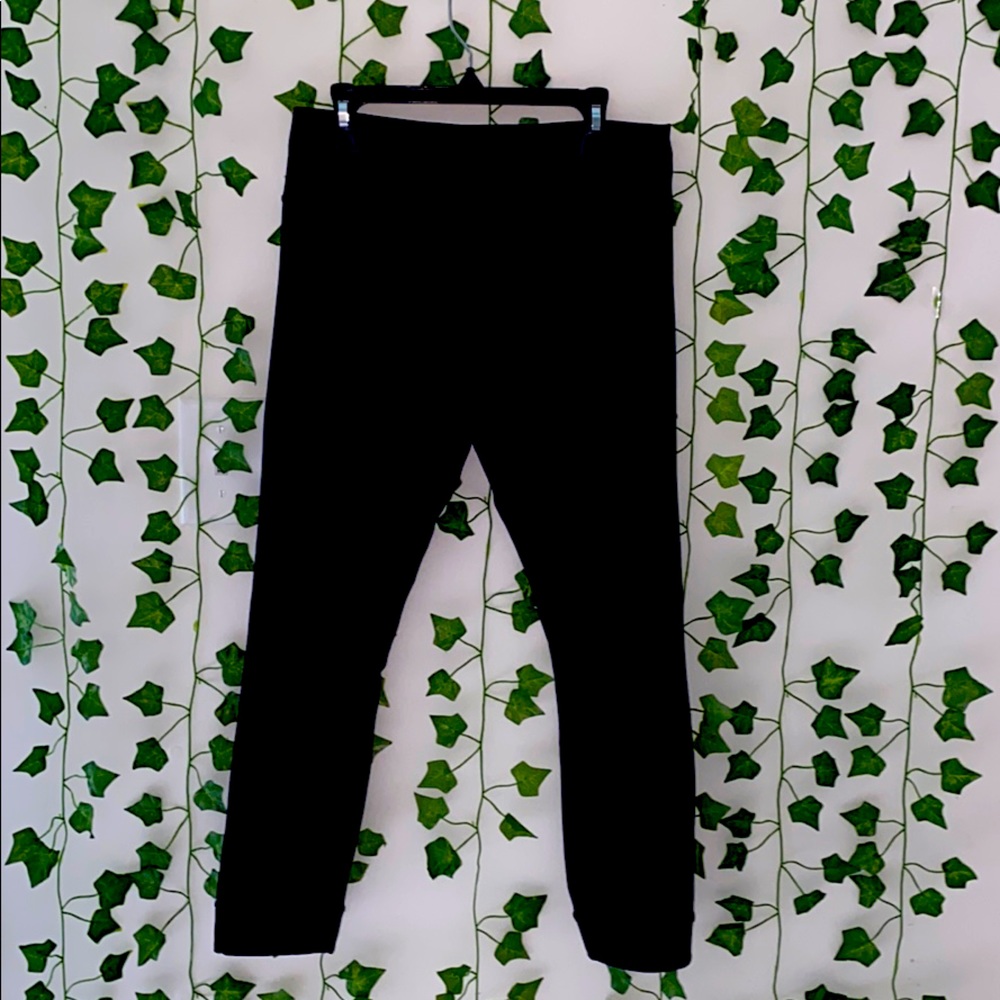 Lululemon athletica crop leggings!